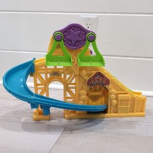 Little People Wheelies Carnival